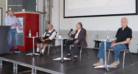 Obwohl die drei Zeitzeugen Dieter Moosleitner, Georg Ahollinger und Karl Rittmann über manche Dinge nicht gerne sprechen, gaben sie den Interessierten wichtige Einblicke in ihre Erinnerungen an den Zweiten Weltkrieg.